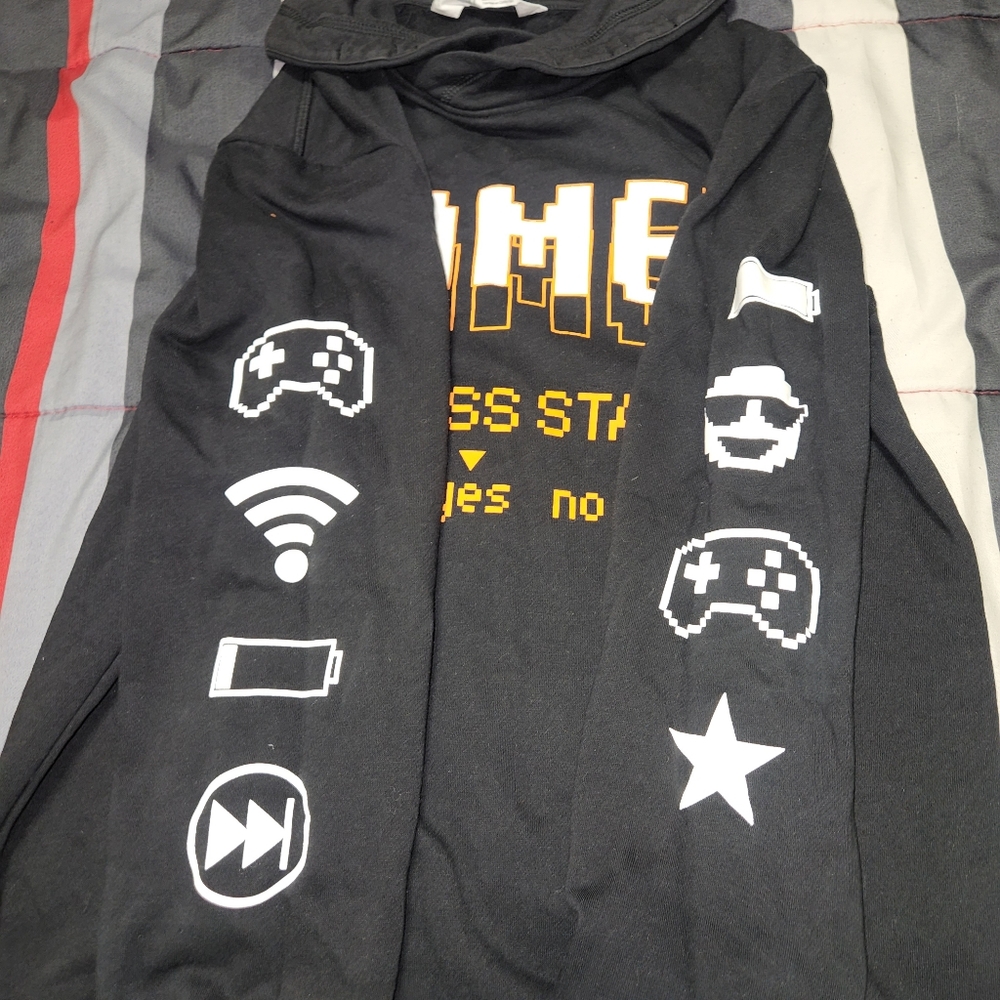H&M Gamer Sweatshirt/ 12-14/ Black